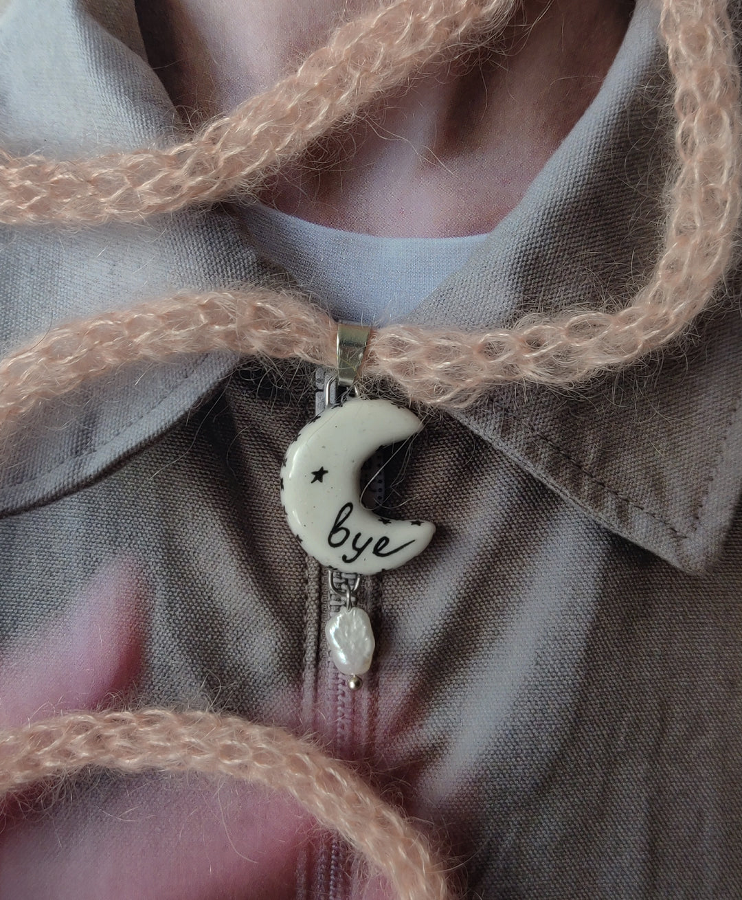 Bye Necklace