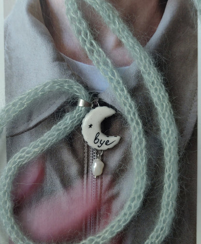 Bye Necklace