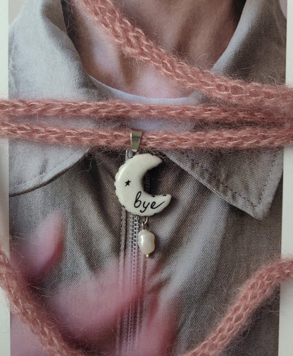 Bye Necklace